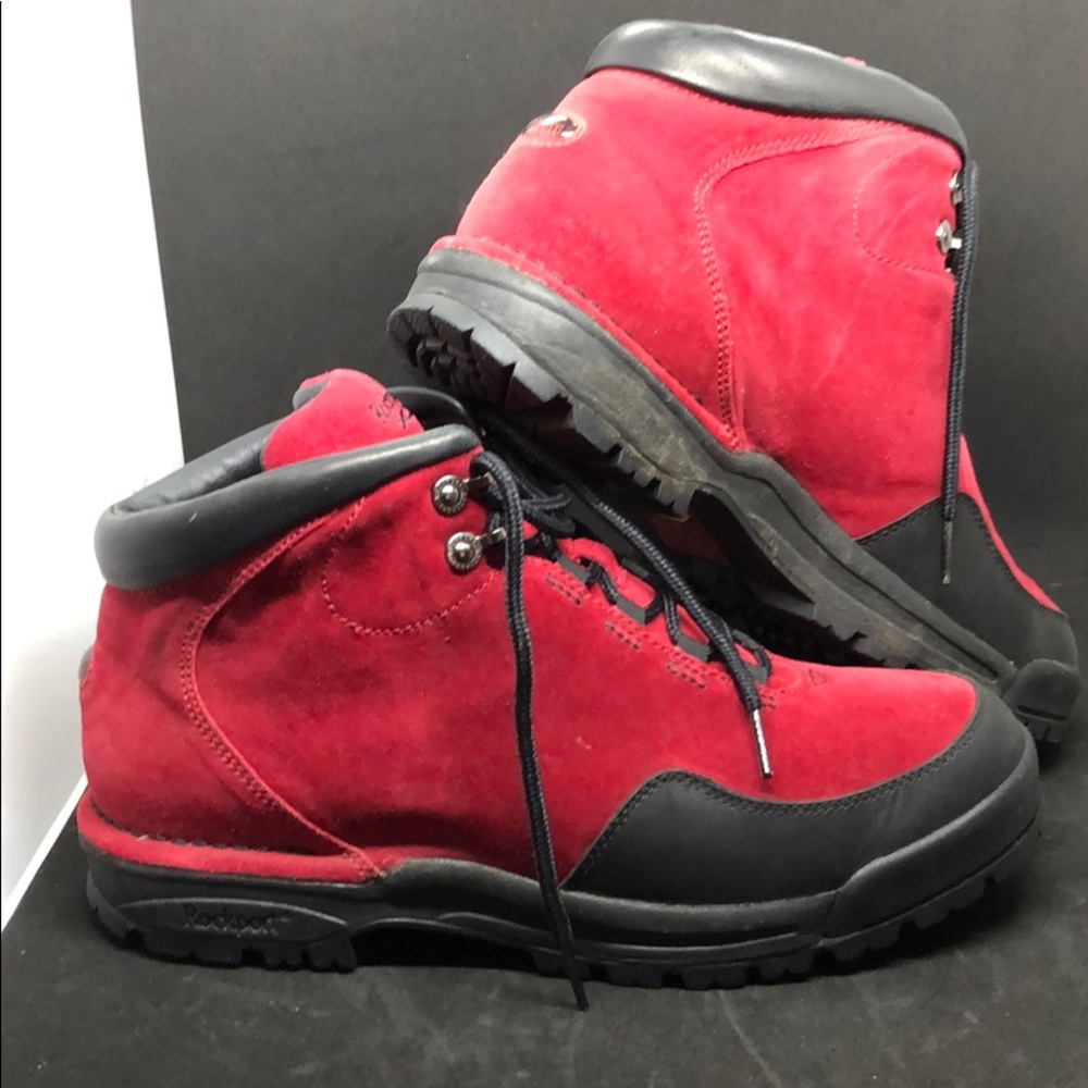 Woman’s Boots - Picture 4 of 7